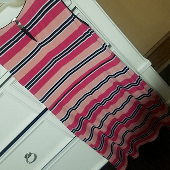 Nwot limited dress perfect coloring - Picture 3 of 5